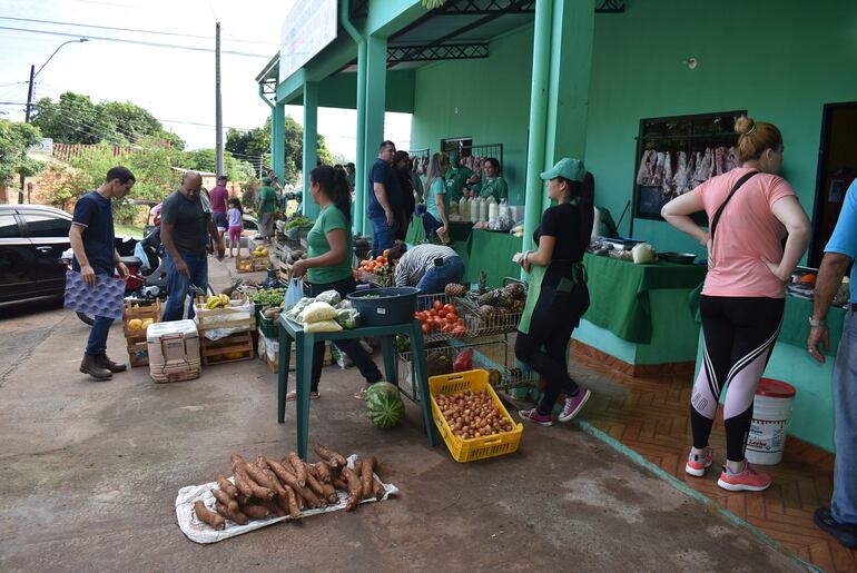La segunda feria se desarrollará este sábado 27 y la tercera el próximo miércoles 31 en el local propio de Okaragua Rembiapo 