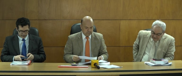 A casi 20 años del inicio del proceso, sentencian a un hombre a pagar millonaria suma por incumplimiento del deber alimentario.