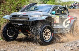 Joao Ferreira y Filipe Palmeiro dePortugal en el Toyota SVR (Foto de Miguel Reis/NurPhoto via Getty Images)