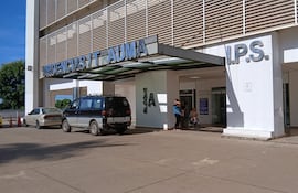 Pacientes que acuden a la Urgencia de IPS Ingavi, denuncian, largas horas de espera para ser atendidos.