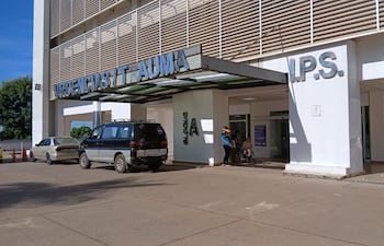 Pacientes que acuden a la Urgencia de IPS Ingavi, denuncian, largas horas de espera para ser atendidos.