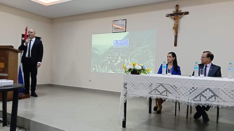 El docente universitario, ingeniero ecólogo Pedro García Miró, durante el prelanzamiento de su libro “El Docente Coach”.