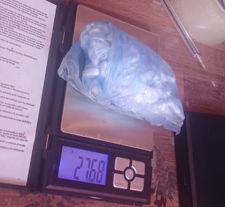 Droga encontrada durante el allanamiento.