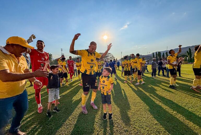 Grito de gol paraguayo en Guatemala