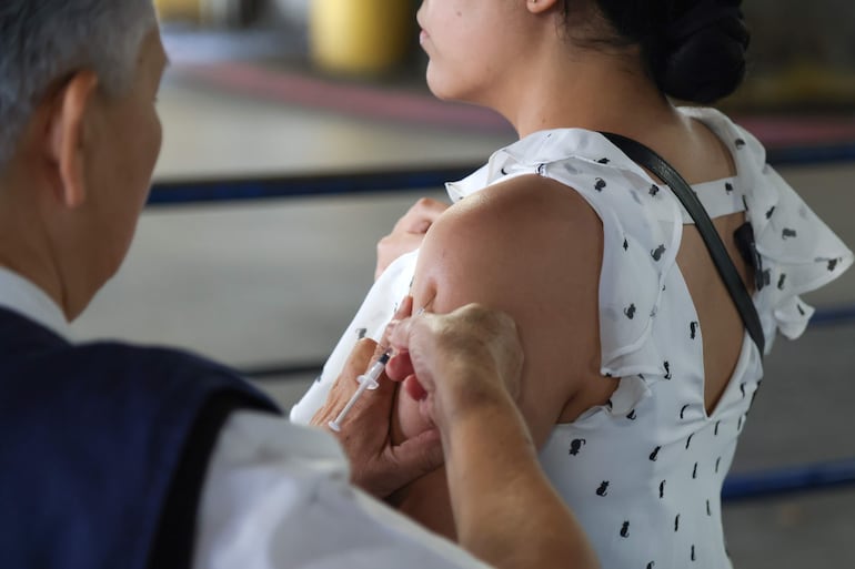 Influenza: ¿Por qué la vacunación es prioridad en la tercera edad?