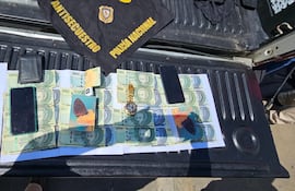 G. 100 millones utilizados para el montaje de la entrega vigilada que derivó en la detención de un funcionado de Diputados implicado en presunto caso de sextorsión. También se incautó de aparatos celulares. (gentileza).