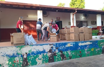 Los kits escolares que llegaron a la Escuela San Francisco de Asís en Ñemby luego de más de un mes del inicio de las clases