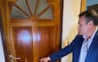 Periodista denuncia ataque a balazos contra su domicilio y apunta a la mafia de los pagarés