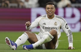 El futbolista francés del Real Madrid, rindió un homenaje este viernes al ex técnico de varios clubes de su país, Jean -Louis Gasset, quien falleció a los 72 años.