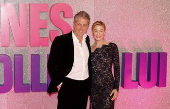 Hugh Grant y Renee Zellweger se reencontraron en la red carpet.