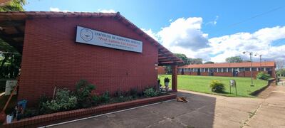 Docentes de la primera promoción del Instituto de Formación Docente de San Juan Bautista celebran 50 años de egreso con una misa y entrega de reconocimientos en la Catedral local.