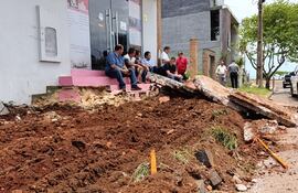 ¿Malaleche? Municipalidad de Encarnación rompió veredas cerca del sambódromo tras el inicio del Carnaval.