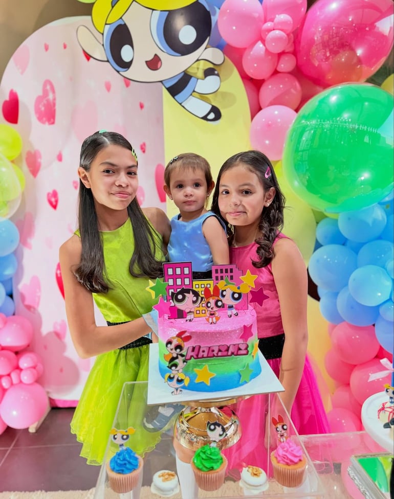 Las tres princesitas de Derlis González: Karimi Eliane, Kerly Antonella e Isabella. (Instagram/Derlis González)