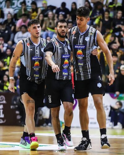 Vincenzo Ochipinti, Édgar Riveros y Franco Benítez, figuras “santas” en el juego contra Gold.