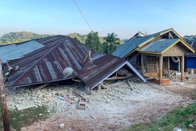 Un fuerte terremoto de magnitud 7,7 sacudió la costa de la isla de Flores, en el este de Indonesia, a primera hora del 15 de agosto, según informó el Servicio Geológico de Estados Unidos.