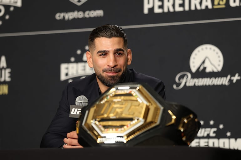 El hispano-georgiano Ilia Topuria animará el combate estelar contra el estadounidense Justin Gaethje. El evento en la Casa Blanca del domingo se iniciará a las 20:00, hora paraguaya.