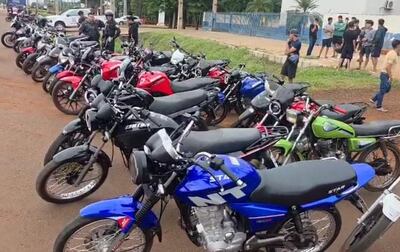 Las motocicletas incautadas durante el operativo interinstitucional en Minga Guazú.