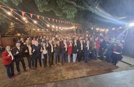 Acto del Partido Colorado durante el cual lanzó la candidatura de Óscar Cuenca a la intendencia de Santiago, Misiones.