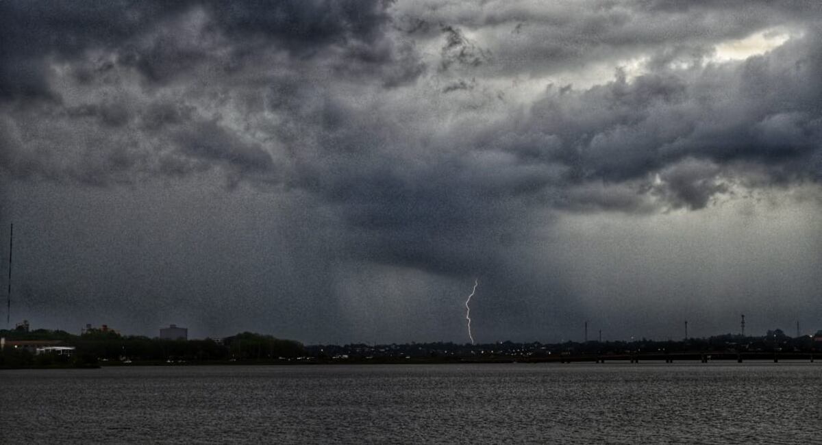 Alerta de tormentas en Paraguay: ¿cuáles son los 8 departamentos afectados?