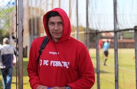 El delantero del 3 de Febrero de Ciudad del Este, Roberto "Búfalo" Ovelar, una de las figuras que tendrá el torneo organizado por la Unión del Fútbol del Interior (UFI).