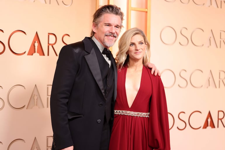 Ethan Hawke y Ryan Hawke también llegaron juntitos a la edición número 98 de los Premios Óscar en el Dolby Theatre de Los Ángeles. (EFE/EPA/JILL CONNELLY)
