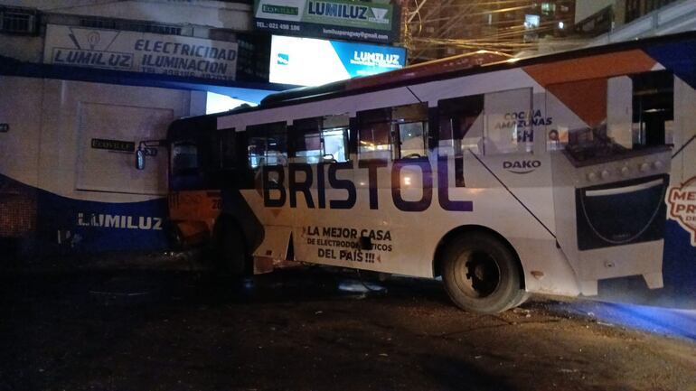 accidente de tránsito, bus, montevideo