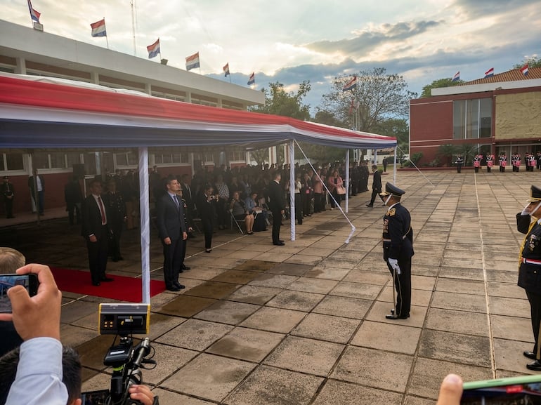 El presidente de la República, encabezó la ceremonia de conmemoración del Día del Agente de Policía.