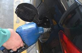 Venta de emblemas cayó tras suba de precios de los combustibles.