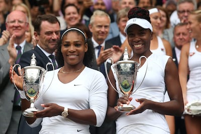 Las legendarias figuras del tenis, Serena (izquierda) y Venus Williams, competirán en Wimbledon 2026.