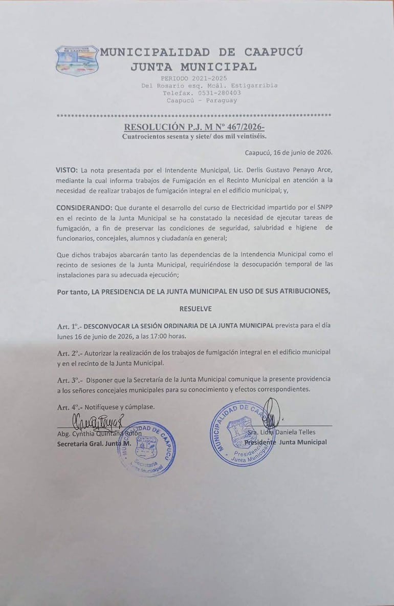 Desconvocan la sesión por una supuesta fumigación, pero simpatizantes de Gustavo Penayo Arce (ANR-HC) ocupan la Junta Municipal.