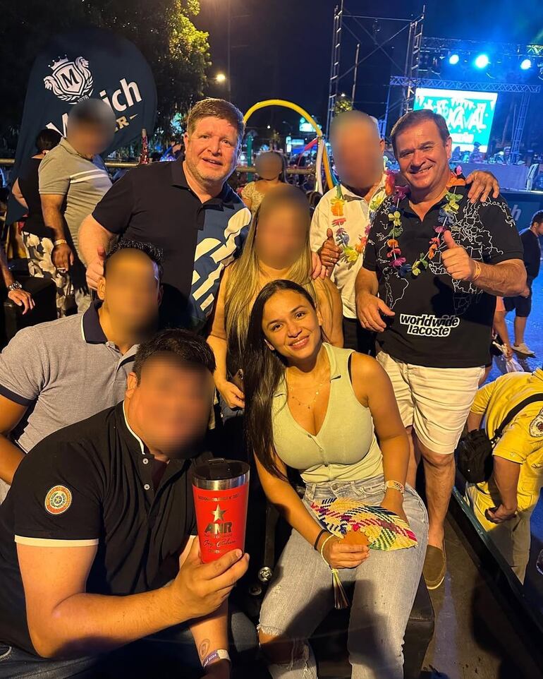 Willian Bogarín junto al intendente de Lambaré, Guido González (arriba i) y abajo, la diputada ahora cartista Jazmín Narvaez