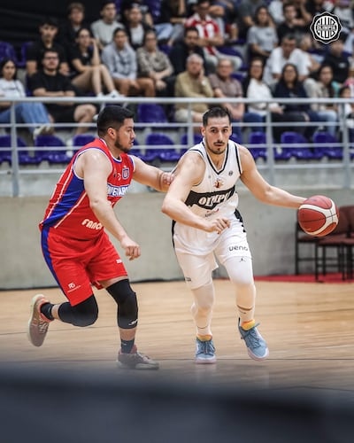 Alejandro Peralta en el triunfo de Olimpia sobre Universitario.