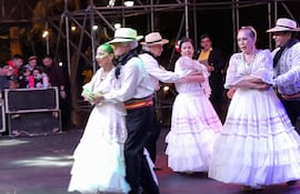Imagen ilustrativa del Ballet de adultos mayores "Vive la Danza" de Asunción.