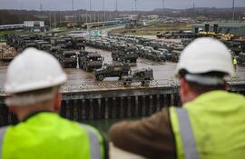 El gasto mundial en defensa subió 9 % en 2023, hasta el récord de 2,2 billones de dólares.