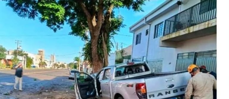 La camioneta involucrada en el accidente fatal quedó con daños materiales de consideración.