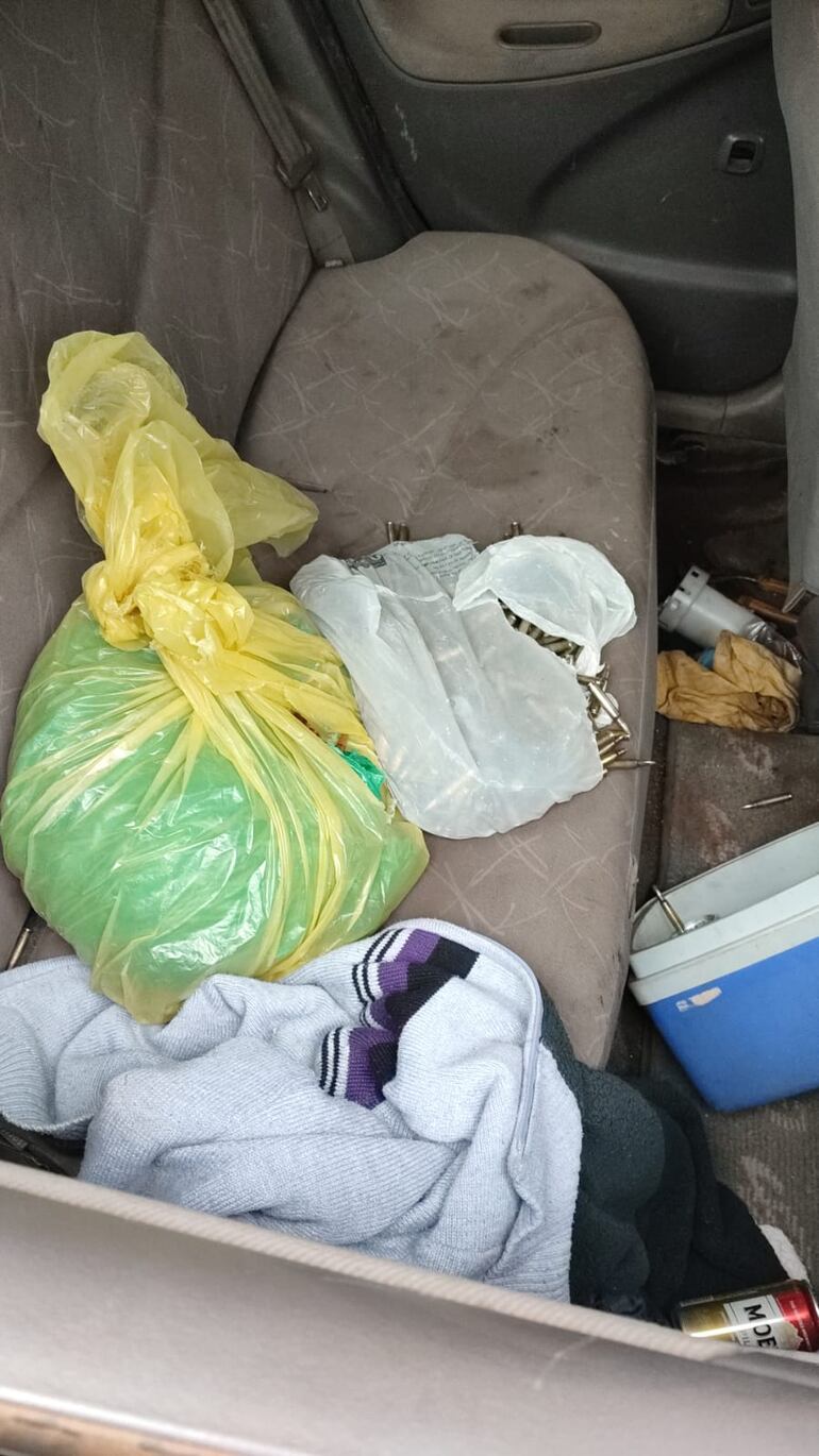 Las municiones fueron encontradas en poder de los dos hombres