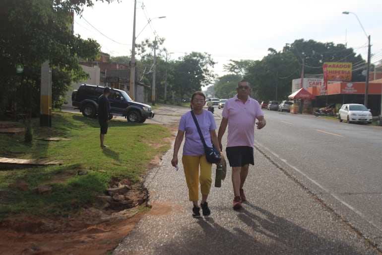 Sin descanso, los peregrinos siguen llegando a Caacupé.