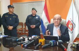 El interventor Ramón Isidoro Ramírez durante la conferencia de prensa.