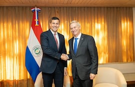 Santiago Peña saluda triunfo de Kast y apuesta por fortalecer la relación bilateral con Chile