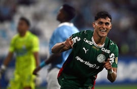 Ramón Sosa, en el festejo de su gol anotado a Sporting Cristal, en Lima.