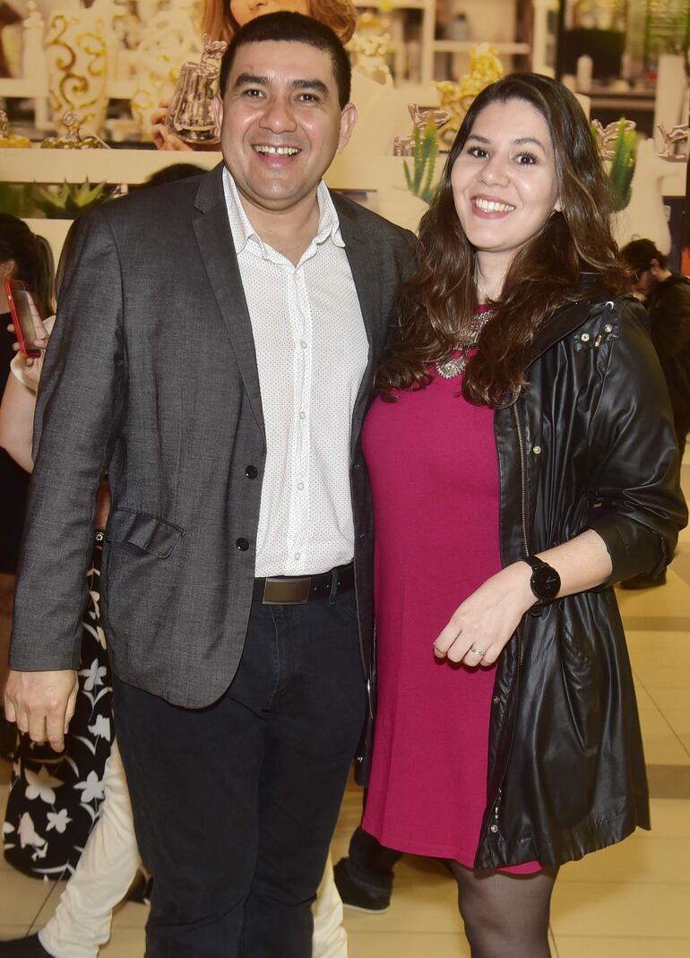 Nelson López Irala y María Teresa Servín.