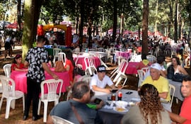 La Comilona de Teletón reunió a miles de personas en el predio de la Gobernación de Alto Paraná.