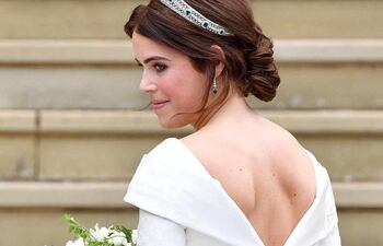 Eugenia de York luciendo su cicatriz el día de su boda.