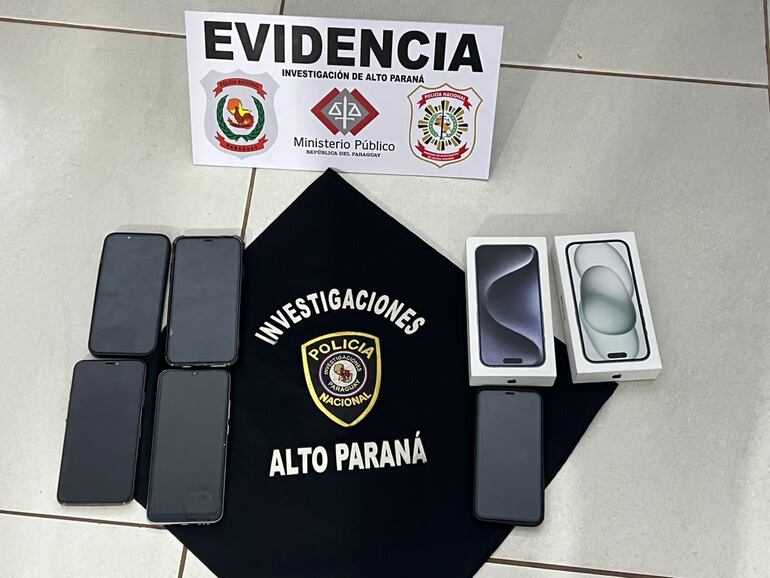 Las evidencias fueron incautadas por los intervinientes.