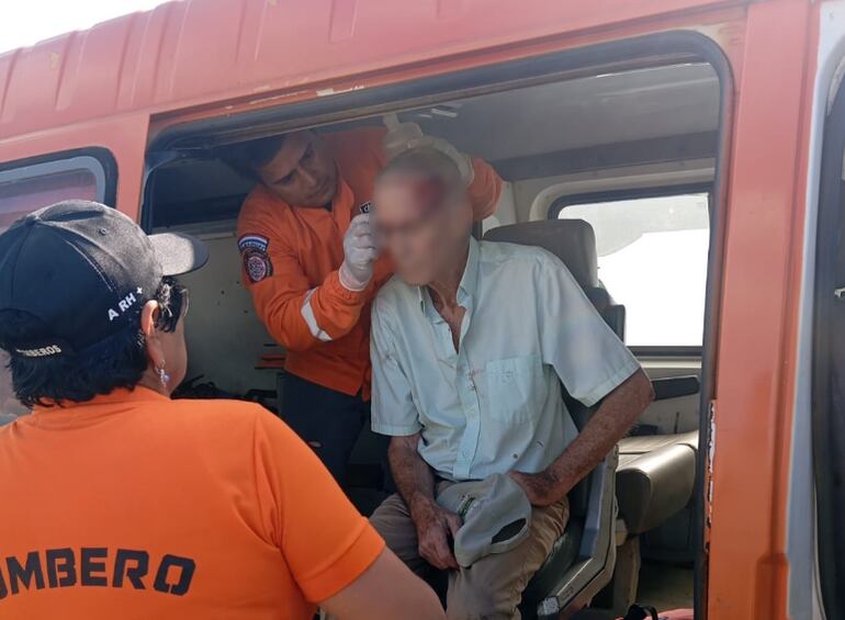 El ciudadano de 77 años fue atendido y trasladado a un centro asistencial.