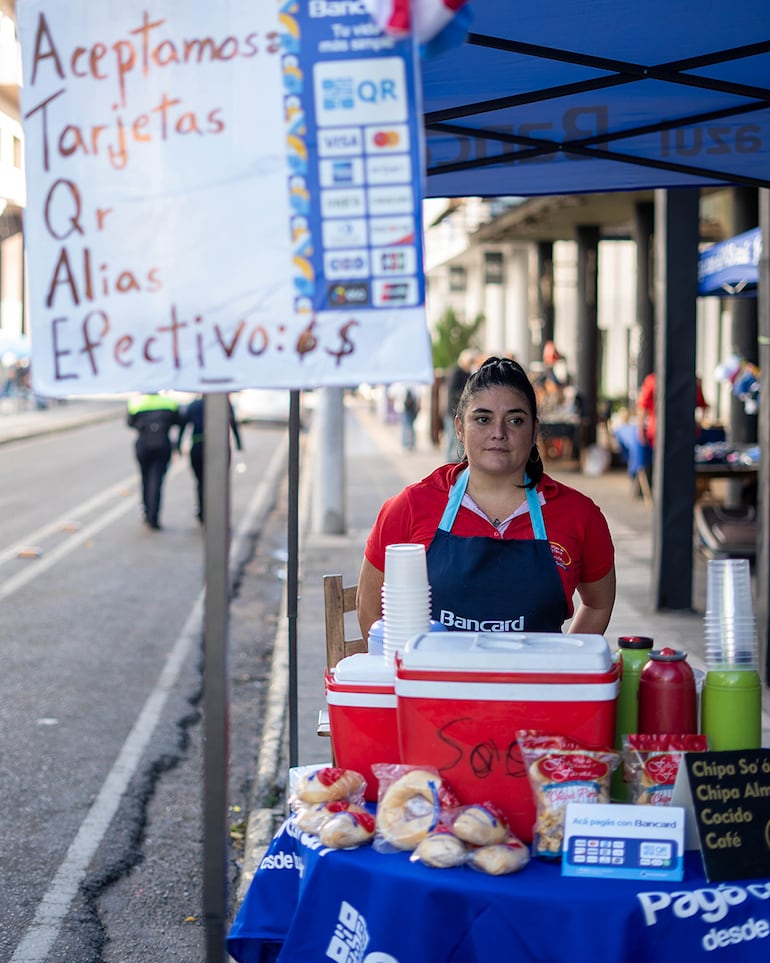 La campaña rescata atributos del POS Azul: su presencia en el mercado, su vinculación con la expansión de los pagos con QR, la seguridad de las operaciones y su aporte para facilitar los cobros.