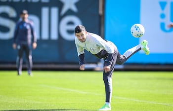 El mediocampista paraguayo, Mathías Adalberto Villasanti Rolón (29 años), está volviendo a sumar minutos en filas del Gremio de Porto Alegre, tras una extensa inactividad.