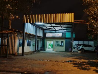 Joven recibió siete puñaladas tras resistirse al robo de su motocicleta y está internado en el Hospital General de Luque.