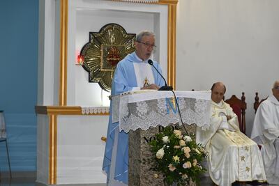 Juan Finozzi, duante la celebración de la misa por el día de la Virgen de Caacupé.