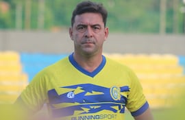 El guaireño, Troadio Daniel Duarte (48 años), presentado como nuevo entrenador del Deportivo Capiatá.